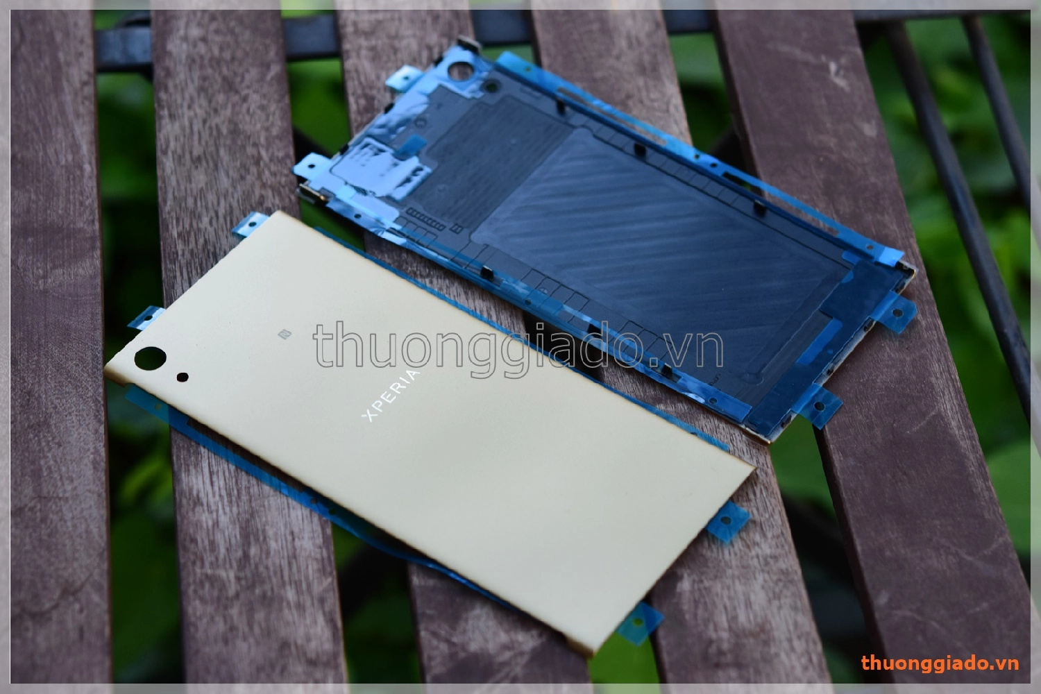 Thay nắp lưng (nắp đậy pin) Sony XA1 Ultra Thay nắp lưng (nắp đậy pin) Sony XA1 Ultra